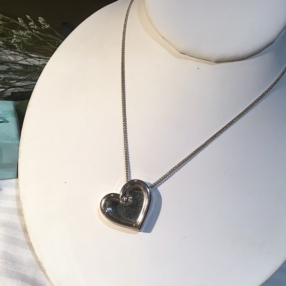 ❤️ Silver Floating Glass Heart Locket - Picture 3 of 7
